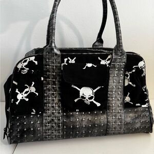 Black Skull Print Pet Carrier